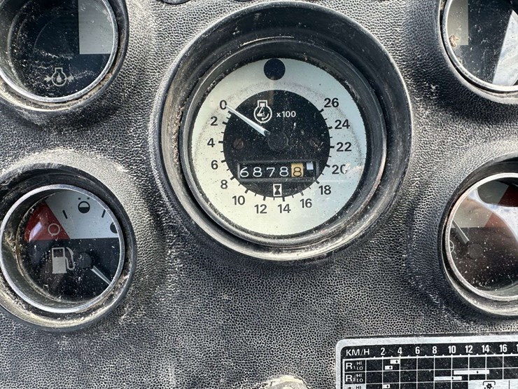 1981-ford-7700-image-22