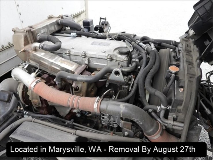 2019-isuzu-npr-image-3