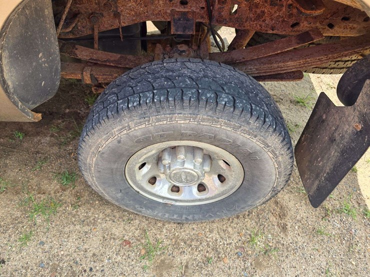 2004-ford-f350-xlt-image-30