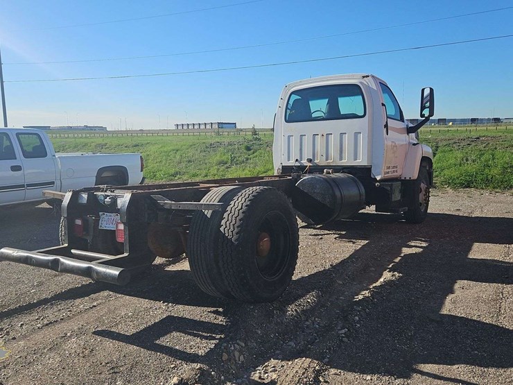 2003-gmc-topkick-c8500-image-4