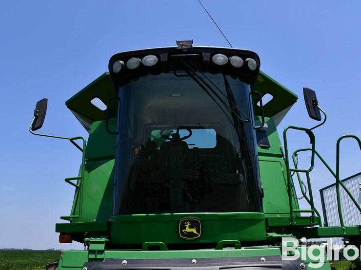 2007-john-deere-9560-sts-image-10