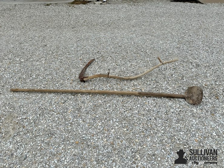 antique-spoon-&-scythe-hand-tools-image-4