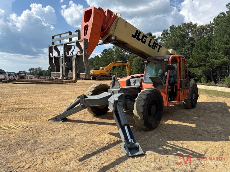 2010-jlg-g10-55a-image-4
