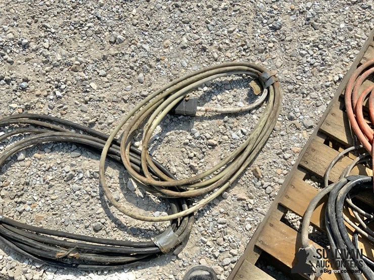 electric-cords,-steel-pins-&-gate-hinges-image-15
