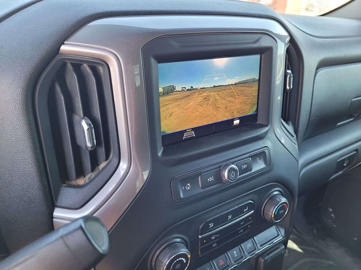 2021-chevrolet-silverado-2500-image-11
