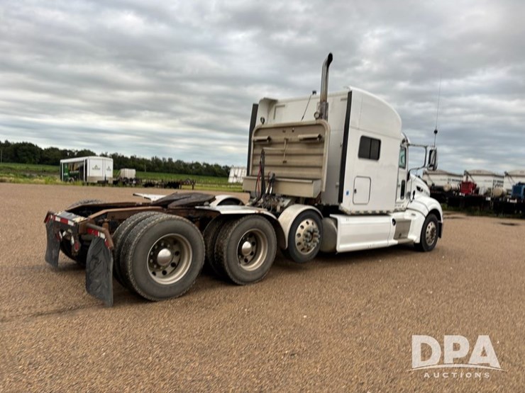 2012-peterbilt-386-image-8