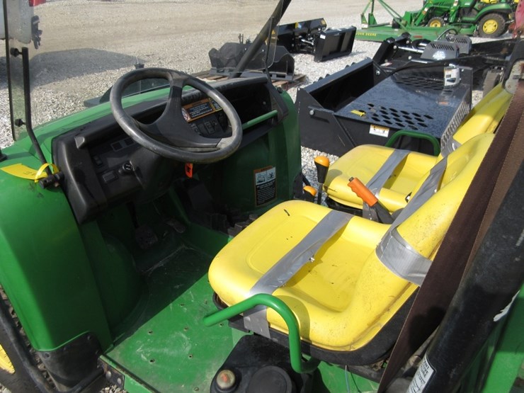 john-deere-gator-image-6