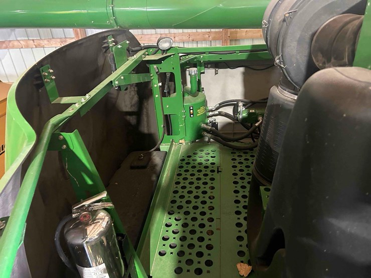 2011-john-deere-9770-sts-image-21