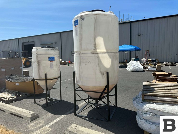 ace-roto-mold-350-gallon-vertical-tank-image-5