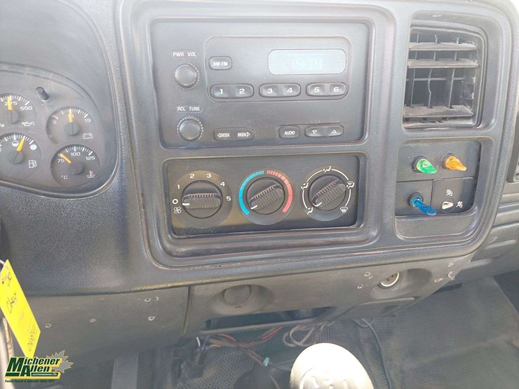 2006-chevrolet-silverado-2500hd-image-8