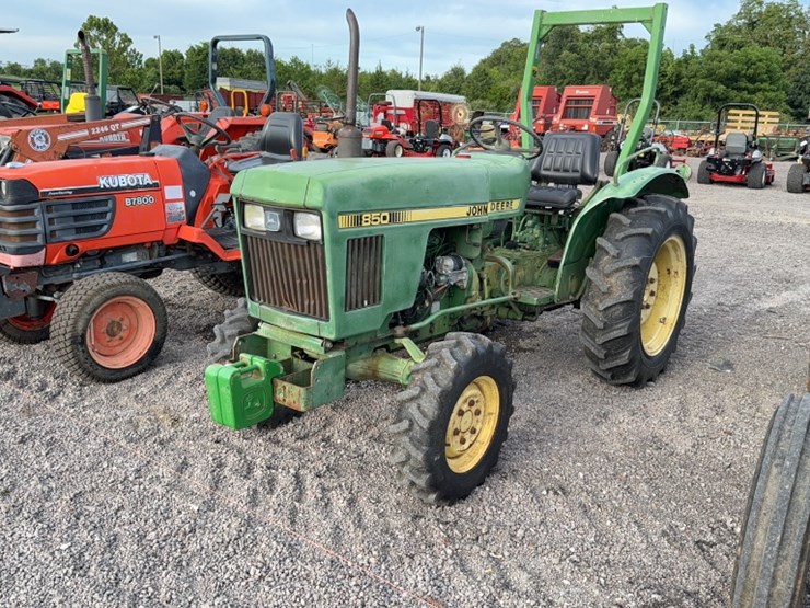 john-deere-850-image-1