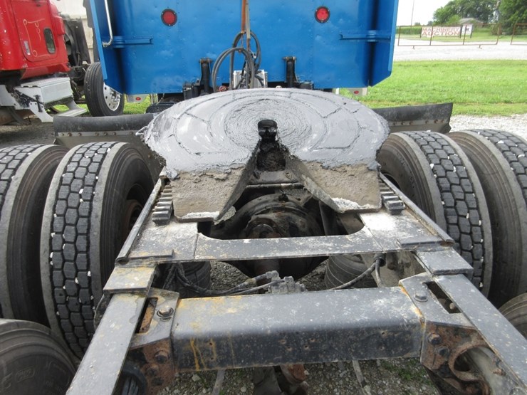 1994-peterbilt-379-image-4
