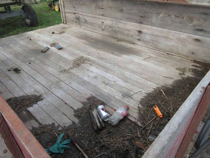 wooden-dump-barge-wagon-image-3