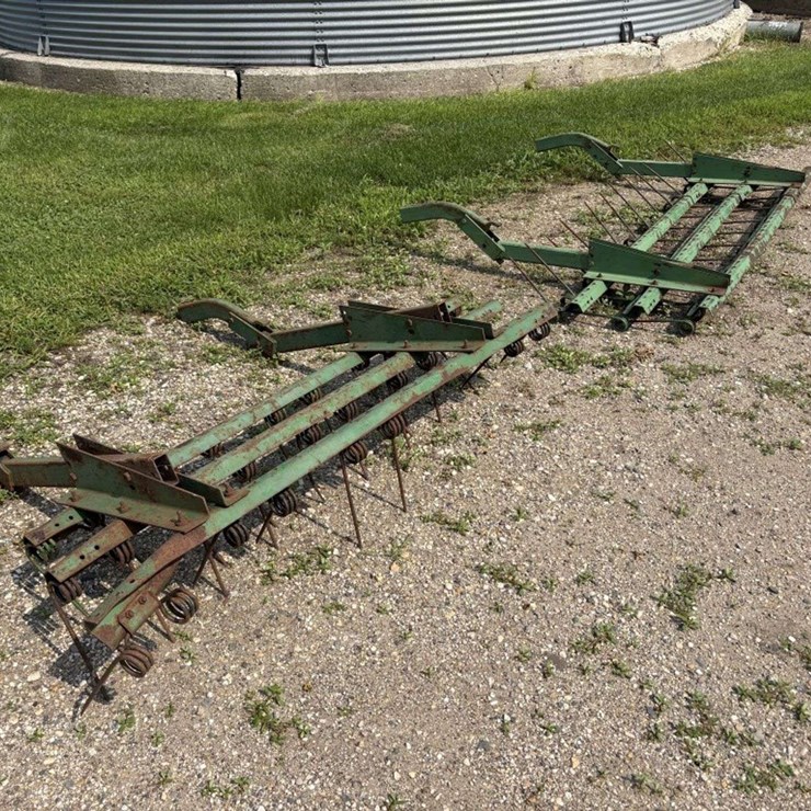 JOHN DEERE 1100