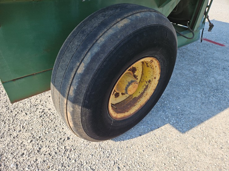john-deere-400-image-8