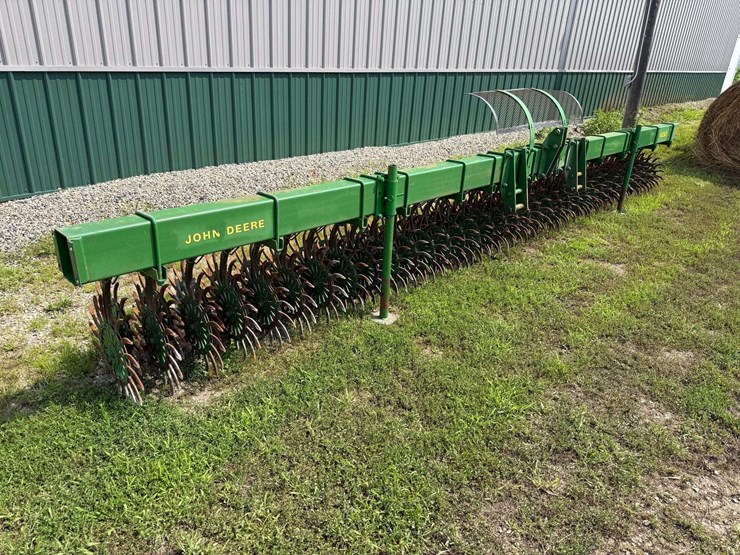 john-deere-400-image-1