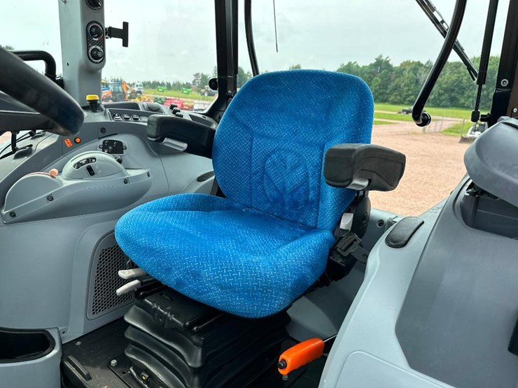 2017-new-holland-t5.110-image-50