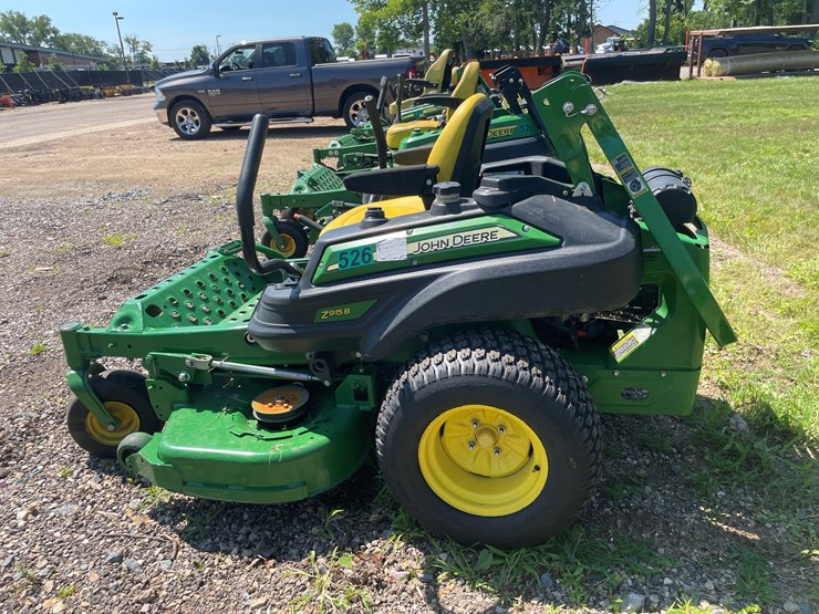 2020-john-deere-2020-image-8
