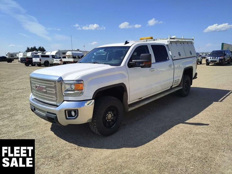 2018-gmc-sierra-2500hd-sle-image-1
