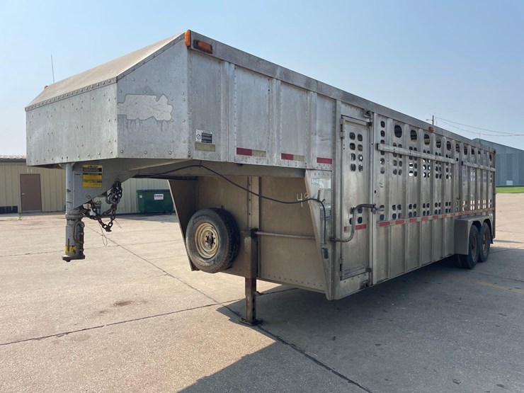1997-wilson-livestock-trailer-image-4