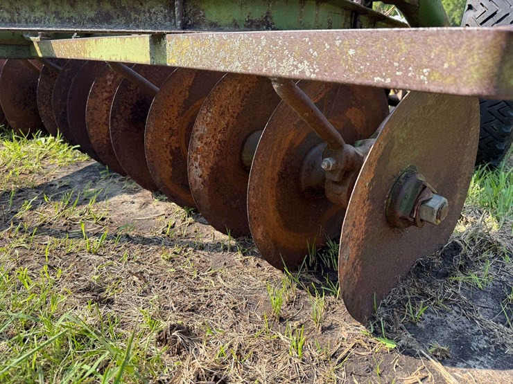 john-deere-10-image-9