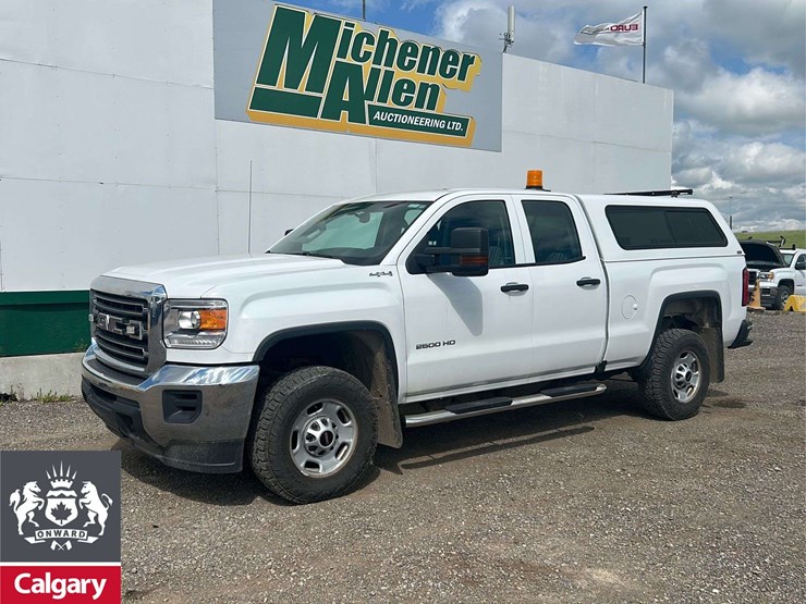 2016-gmc-sierra-2500hd-image-1