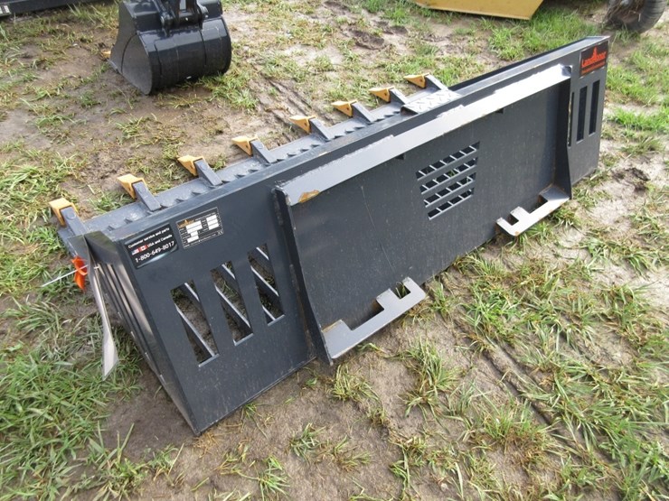 land-honor-quick-attach-72"-skid-steer-rock-bucket-image-2