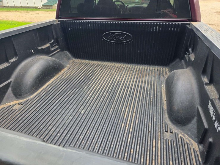 2004-ford-f150-xlt-image-14