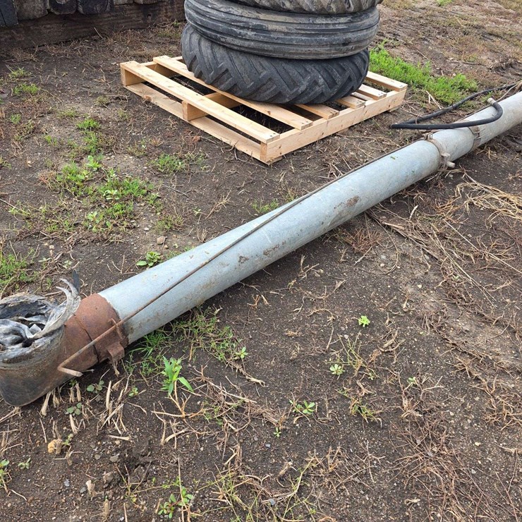 Approx 11’ Hydraulic Auger, Untested