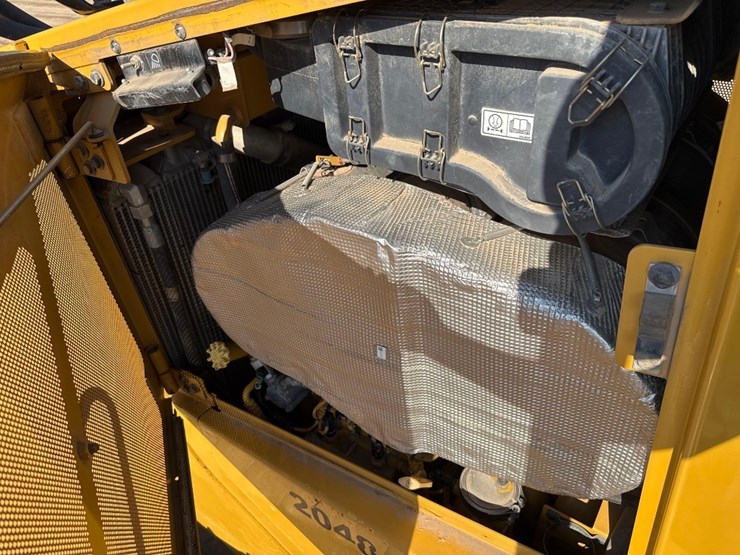 caterpillar-d6t-lgp-image-22