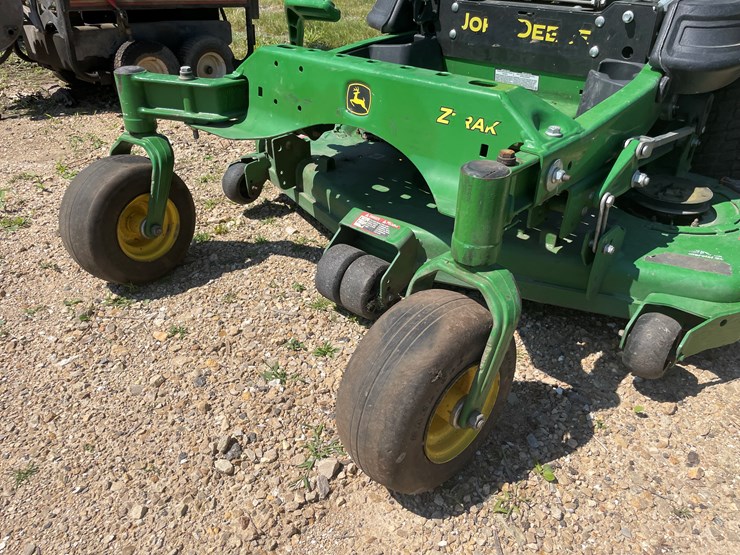 2022-john-deere-la-image-7