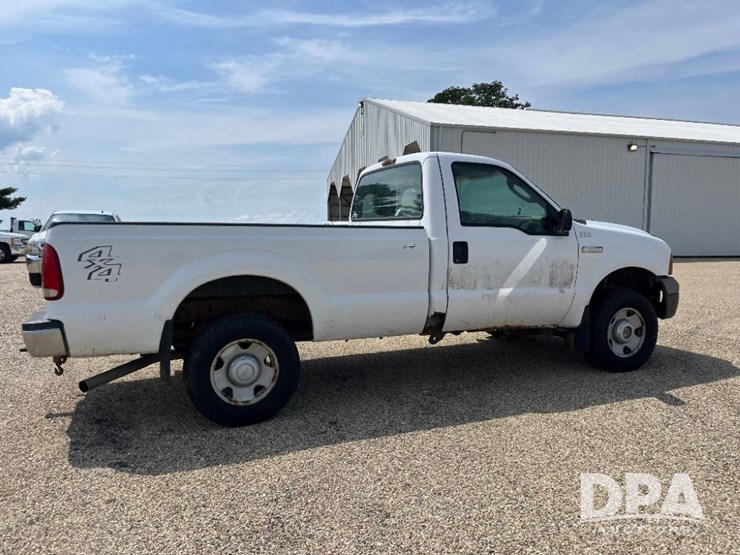 2005-ford-f250-xl-image-9
