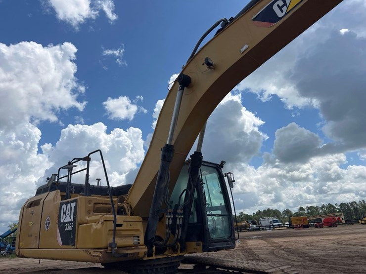 2015-caterpillar-336fl-image-26