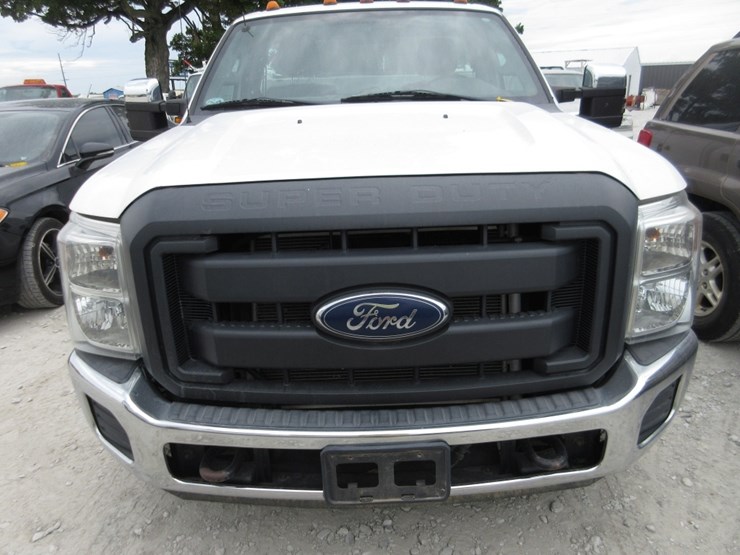 2013-ford-f350-image-13