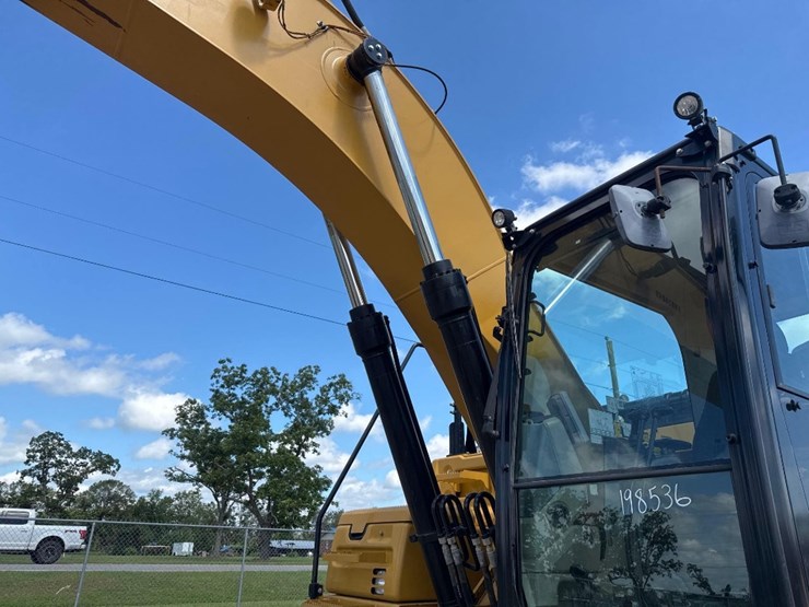2019-caterpillar-326fl-image-22