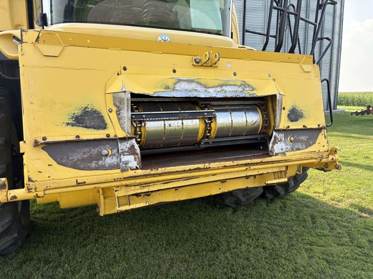 2003-new-holland-cr960-image-9