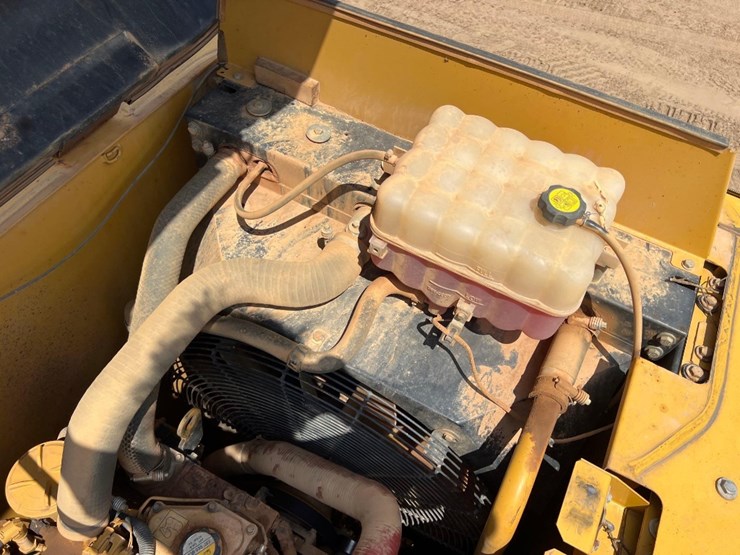 caterpillar-320fl-image-33