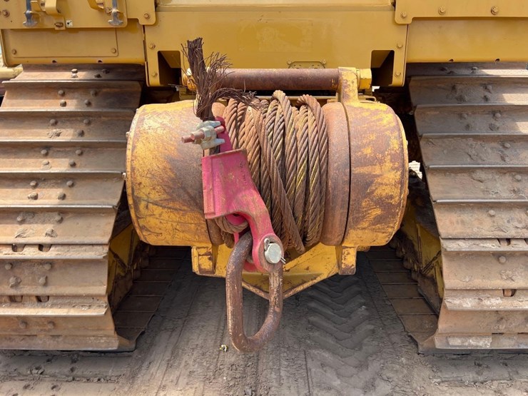 2015-caterpillar-d6t-lgp-image-23