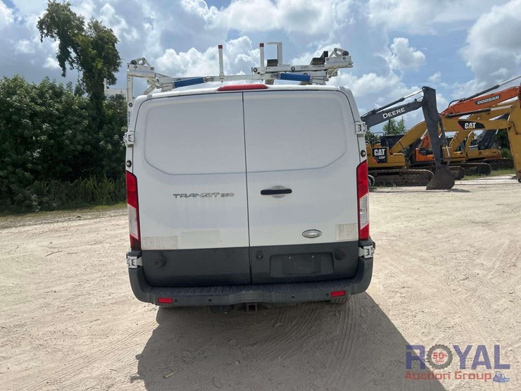 2015-ford-transit-image-16