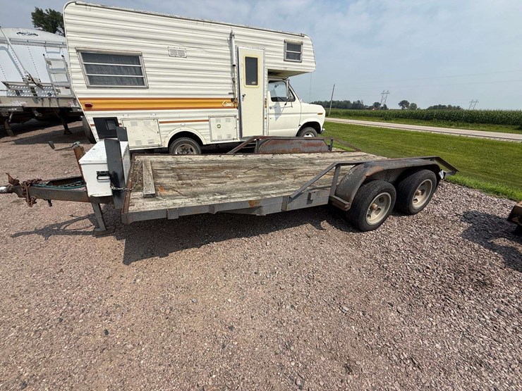 smaller-flatbed-trailer,-76”-x-16’-long,-tandem-axle,-toolbox-in-front,-215/60r15-tires,-*has-title-image-10