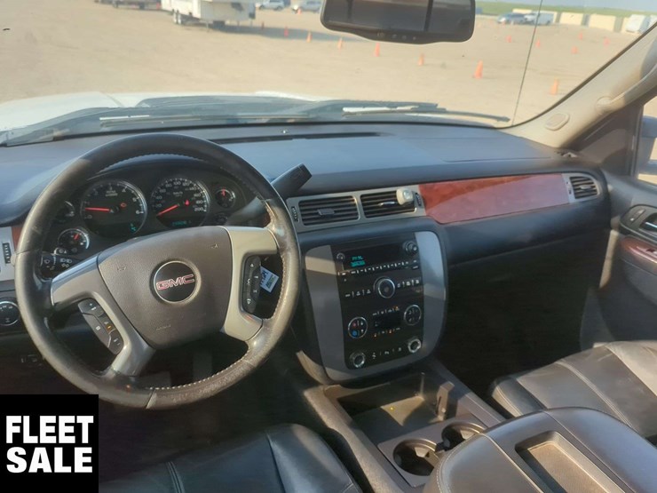 2011-gmc-sierra-2500hd-image-9