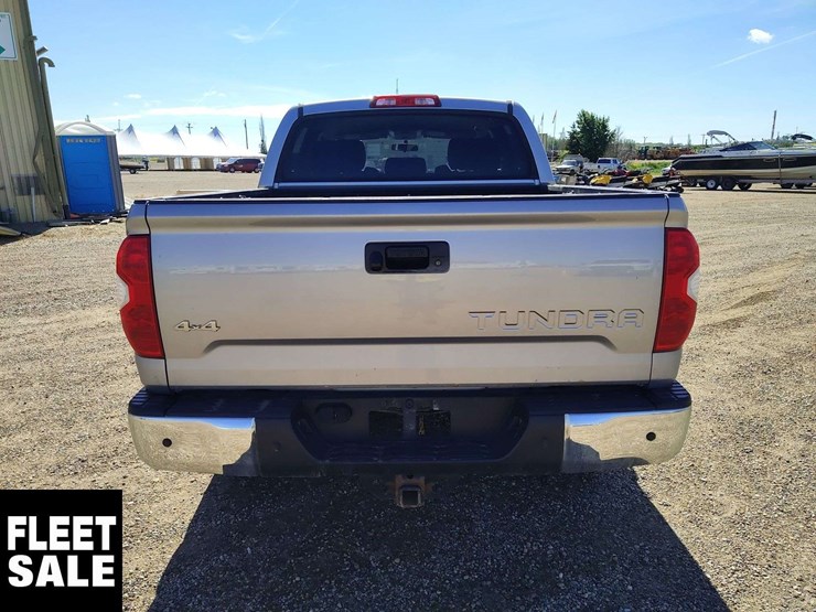 2017-toyota-tundra-image-16