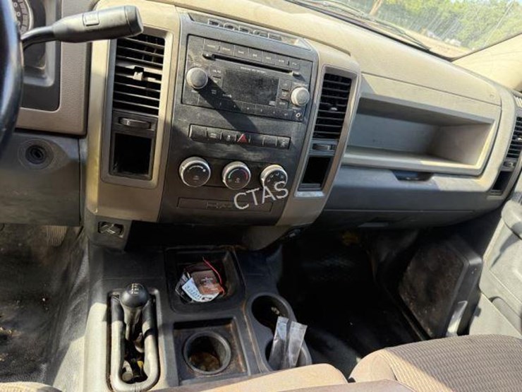 2012-dodge-ram-2500-image-25