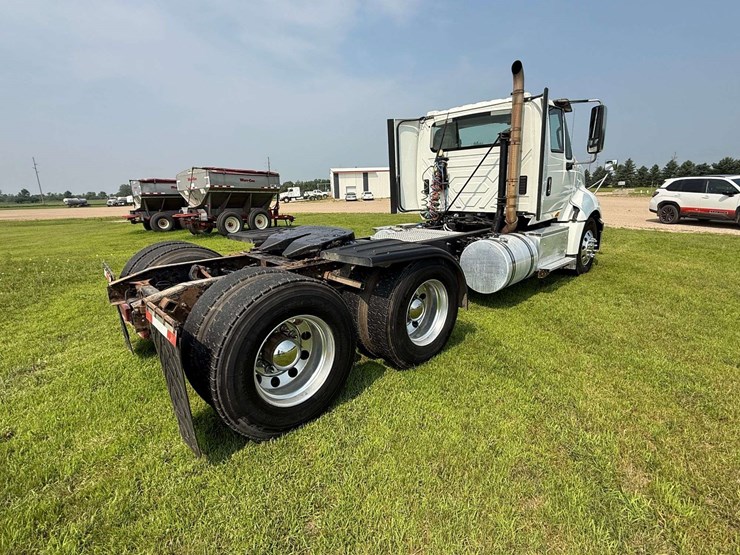 2016-international-prostar-image-13
