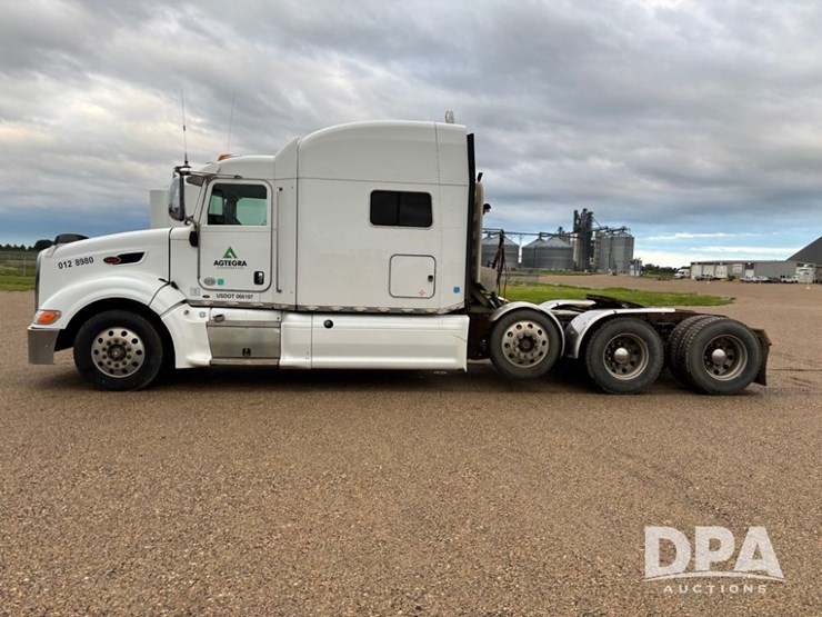 2012-peterbilt-386-image-16