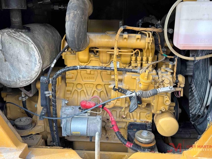 2021-caterpillar-305.5-image-20