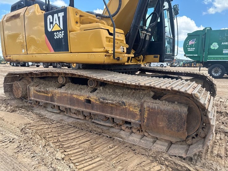 2015-caterpillar-336fl-image-13