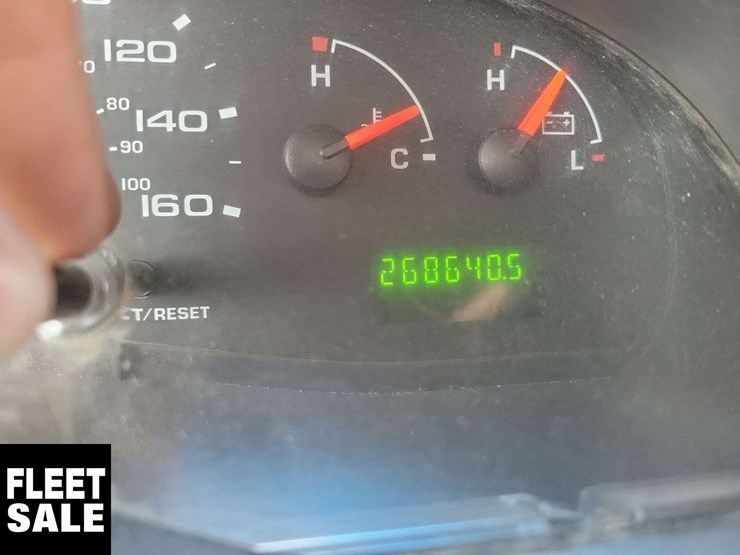 2005-ford-cargo-image-10