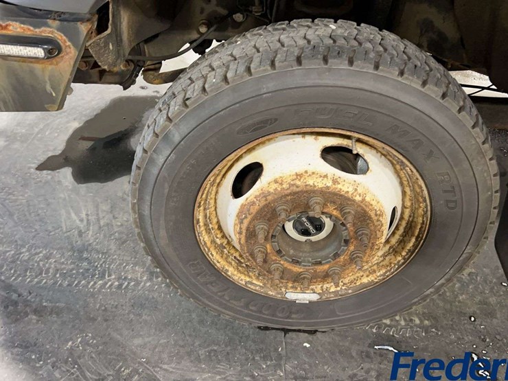 2012-ford-f550-image-25
