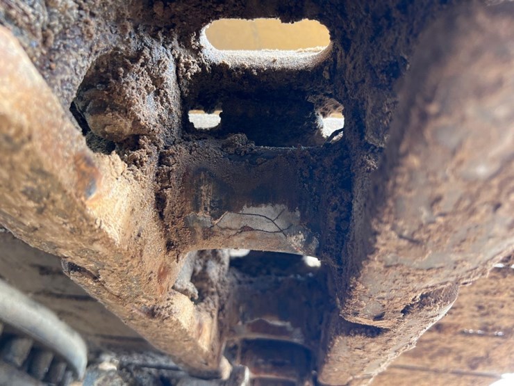 2015-caterpillar-336fl-image-14